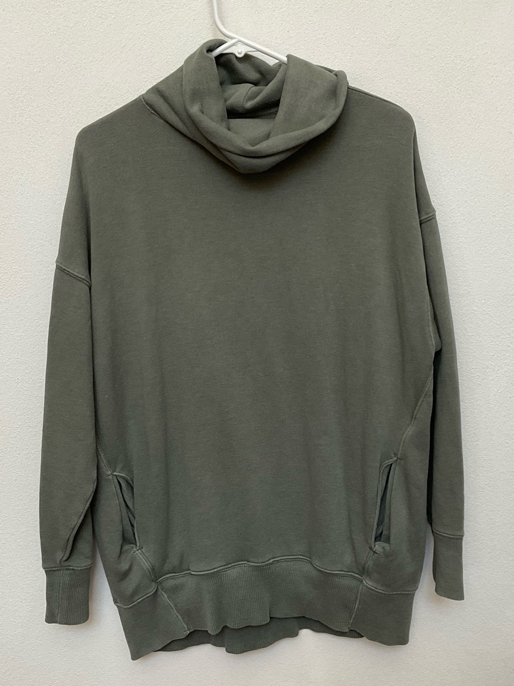 Aerie Green Oversized Turtleneck Sweater Pockets Size Small Comfy Lounge Casual